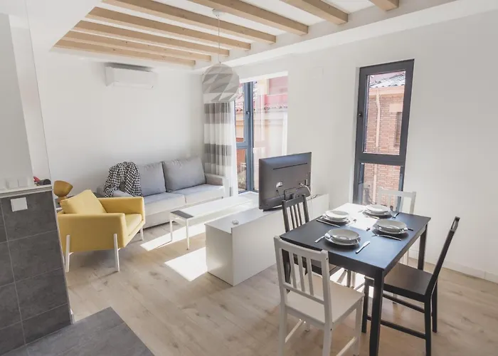 Slow Turisticos Aparthotel 4*