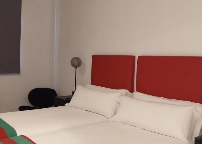 Slow Turisticos Aparthotel León